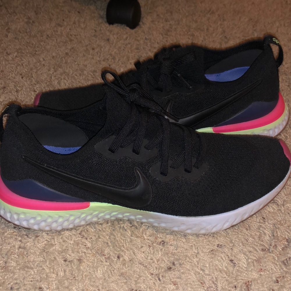 Nike Epic React Flyknit 2